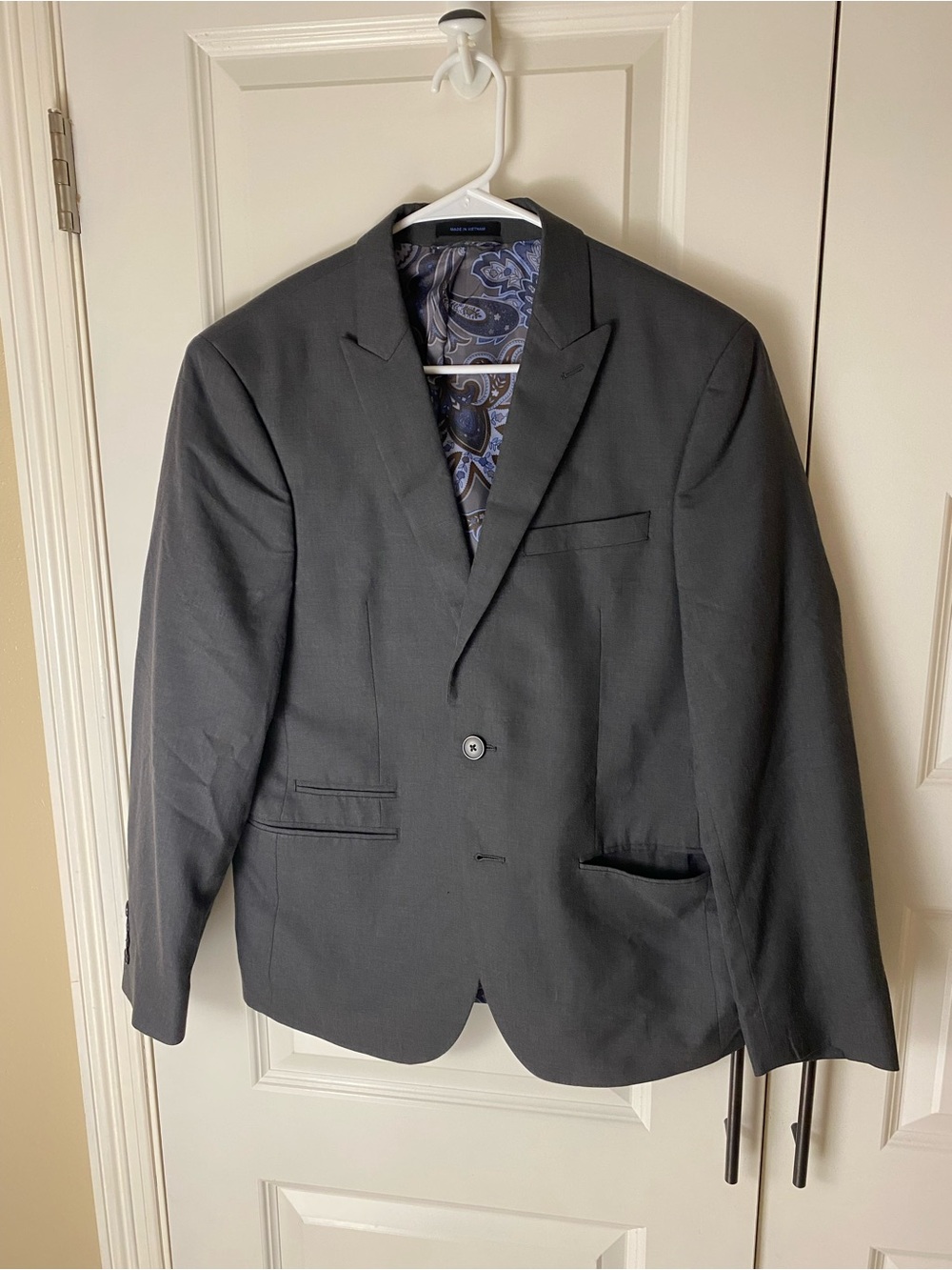 Andrew Fezza Dark Gray Single-Breasted Sport Coat with Paisley Lining